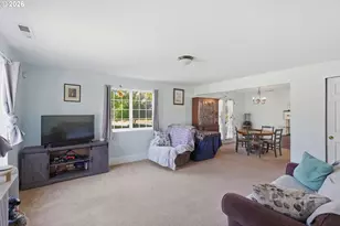 515 NW Dimmick St, Grants Pass, OR 97526 - Photo 2