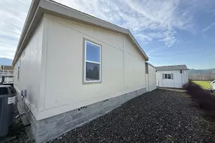 213 River Ridge Ave, Roseburg, OR 97471 - Photo 28