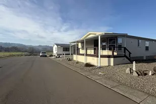 213 River Ridge Ave, Roseburg, OR 97471 - Photo 1