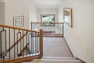 17514 Brookhurst Dr, Lake Oswego, OR 97034 - Photo 26