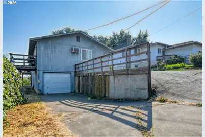 810 SW 10th St, Pendleton, OR 97801 - Photo 2
