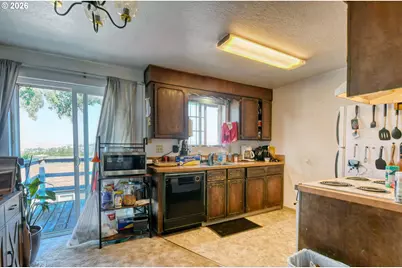810 SW 10th St, Pendleton, OR 97801 - Photo 4