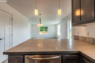 716 Southwest Blvd, Coos Bay, OR 97420 - Photo 10