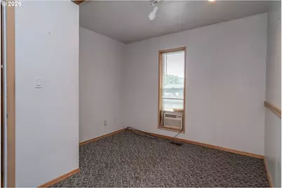 1595 NW Rachel Ave, Roseburg, OR 97471 - Photo 26