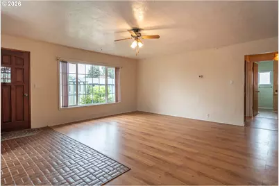1595 NW Rachel Ave, Roseburg, OR 97471 - Photo 6