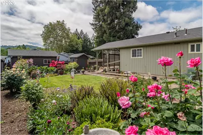 1595 NW Rachel Ave, Roseburg, OR 97471 - Photo 34