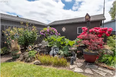 1595 NW Rachel Ave, Roseburg, OR 97471 - Photo 36