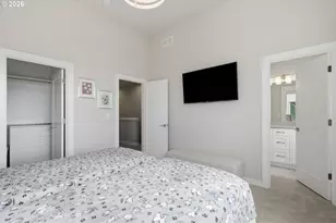 17100 SW Albatross Ln, Beaverton, OR 97007 - Photo 16
