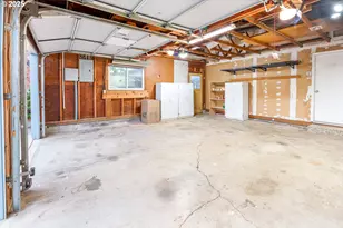 633 Rowan Ave, Springfield, OR 97477 - Photo 24