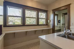 307 NE 10th St, McMinnville, OR 97128 - Photo 16