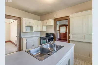 307 NE 10th St, McMinnville, OR 97128 - Photo 18