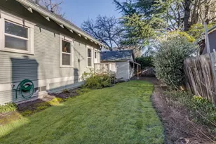 307 NE 10th St, McMinnville, OR 97128 - Photo 38