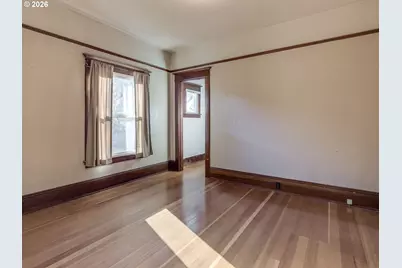 307 NE 10th St, McMinnville, OR 97128 - Photo 26