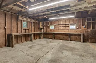 307 NE 10th St, McMinnville, OR 97128 - Photo 42