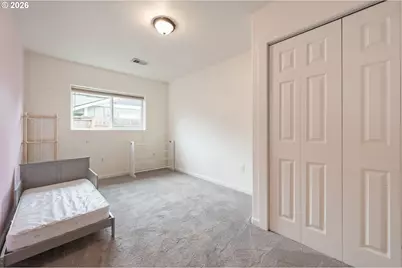 246 S 70th St, Springfield, OR 97478 - Photo 22