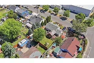 2027 Coral Ave NE, Salem, OR 97305 - Photo 8