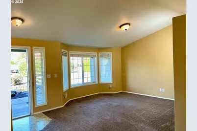 2242 N M St, Washougal, WA 98671 - Photo 8