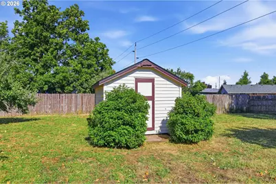 2063 2nd St, Springfield, OR 97477 - Photo 40
