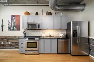 1030 NW 12th Ave, Portland, OR 97209 - Photo 8