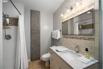 1030 NW 12th Ave #422, Portland, OR 97209 - Photo 24