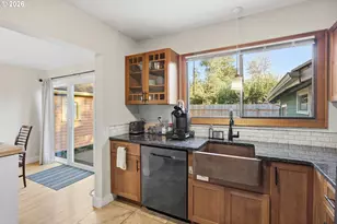 126 E 19th Ave, Eugene, OR 97401 - Photo 8