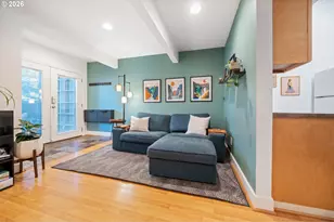 7302 N New York Ave, Portland, OR 97203 - Photo 2