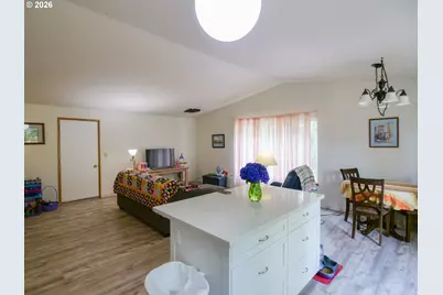 3635 SE 24th Ct, Gresham, OR 97080 - Photo 6