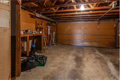 992 Sunset Dr, Springfield, OR 97477 - Photo 28