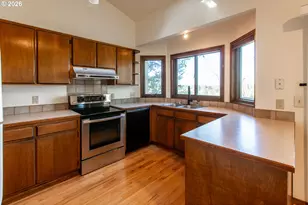 992 Sunset Dr, Springfield, OR 97477 - Photo 12