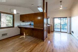 992 Sunset Dr, Springfield, OR 97477 - Photo 16