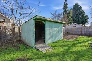 108 W 1st St, Canby, OR 97013 - Photo 28