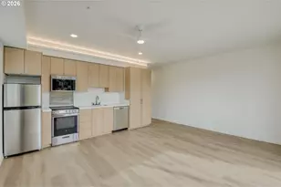 6375 N Lombard St, Portland, OR 97203 - Photo 10