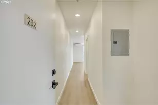 6375 N Lombard St, Portland, OR 97203 - Photo 16
