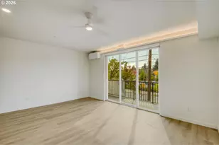 6375 N Lombard St, Portland, OR 97203 - Photo 8