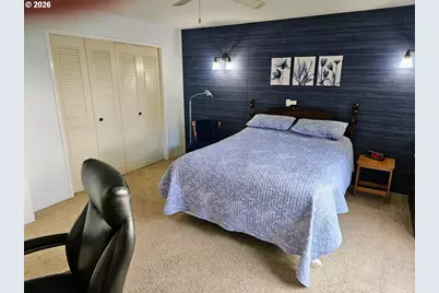 1818 NE Todd St, Roseburg, OR 97470 - Photo 10