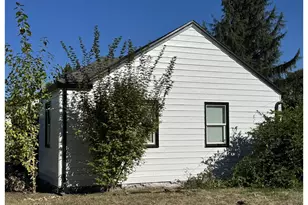 105 Maple Blvd, Wood Village, OR 97060 - Photo 18
