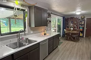 37999 Green Ln, Marcola, OR 97454 - Photo 6