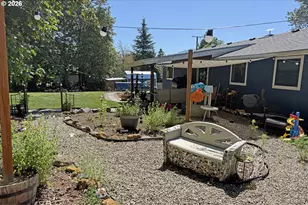 37999 Green Ln, Marcola, OR 97454 - Photo 20