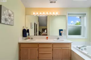 3010 SW Phyllis Dr, Gresham, OR 97080 - Photo 36