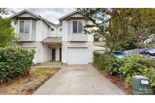 9615 SE Center Ct, Portland, OR 97266 - Photo 2