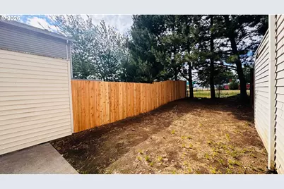 9615 SE Center Ct, Portland, OR 97266 - Photo 22