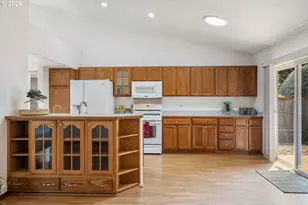16822 SE Equestrian Way, Portland, OR 97236 - Photo 14