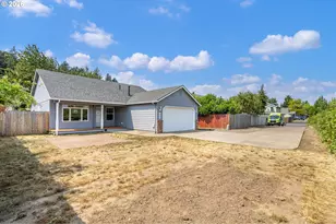 16822 SE Equestrian Way, Portland, OR 97236 - Photo 2