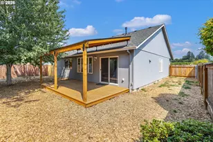 16822 SE Equestrian Way, Portland, OR 97236 - Photo 36