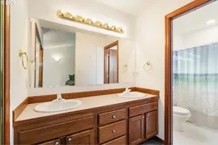 16822 SE Equestrian Way, Portland, OR 97236 - Photo 24