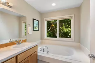418 NW 152nd St, Vancouver, WA 98685 - Photo 34