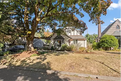 6826 SW 10th Ave, Portland, OR 97219 - Photo 2