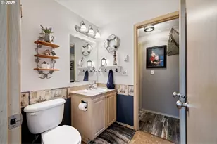 32968 Camas Swale Rd, Creswell, OR 97426 - Photo 22