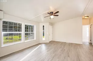 47757 Fairy Glen Dr, Oakridge, OR 97463 - Photo 14