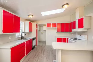 47757 Fairy Glen Dr, Oakridge, OR 97463 - Photo 10